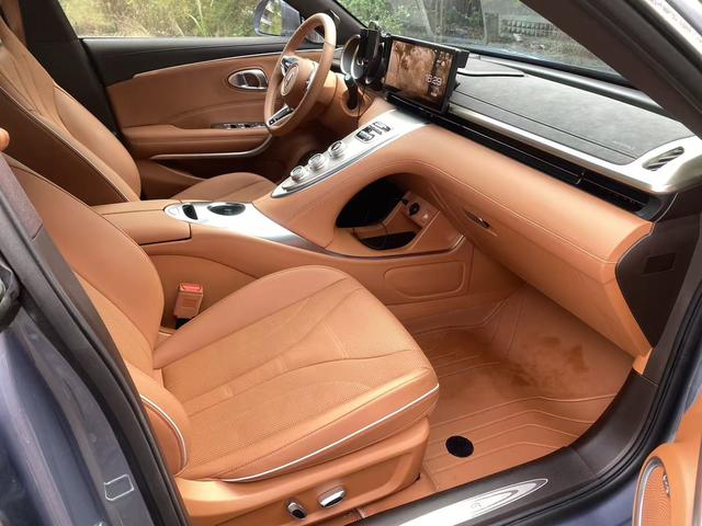 Pre-Owned Ora Lightning Cat 2022 Model 555km Premium Version