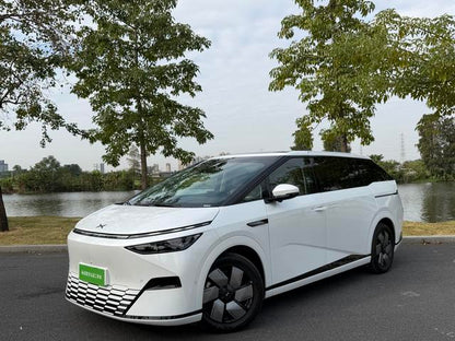 Pre-Owned XPeng X9 2024 Model 610 Long-Range Pro