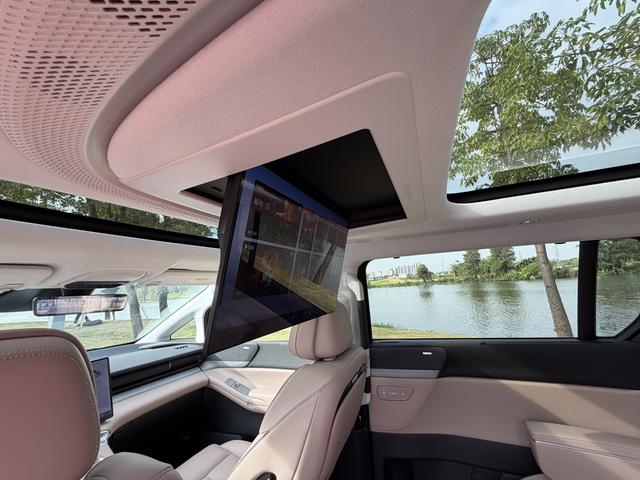 Pre-Owned XPeng X9 2024 Model 610 Long-Range Pro