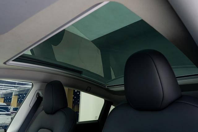 Pre-Owned Tesla Model Y 2023 Rear-Wheel Drive Version