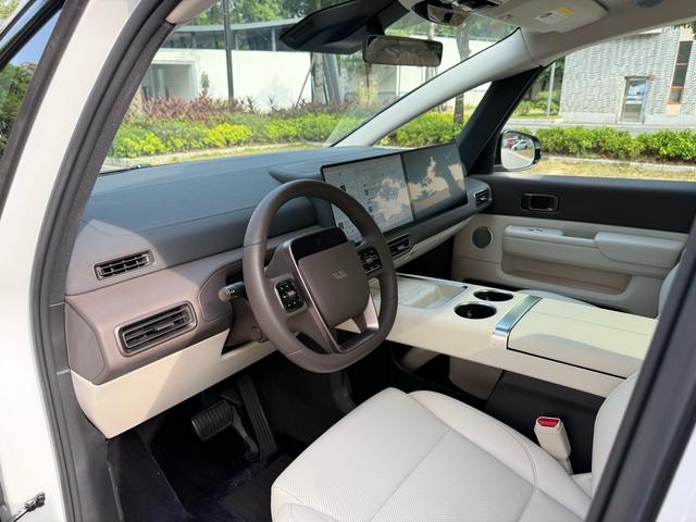 Pre-Owned Li Auto MEGA 2024 Ultra Version