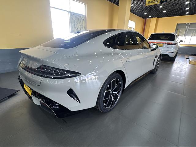 Pre-Owned Xiaomi SU7 2024 Rear-Wheel Drive Standard Long-Range Version