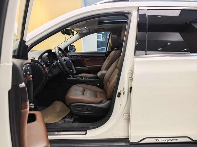 Certificated Used GAC Trumpchi GS8 2017 Model 320T Two-Wheel Drive Luxury Intelligent Connected Version Seven-Seat