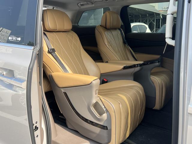 Certificated Used Denza D9 DM 2022 Edition 970 Four-wheel Drive Honor Version