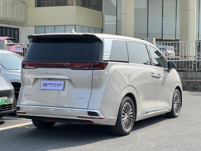 Certificated Used Denza D9 DM 2022 Edition 970 Four-wheel Drive Honor Version