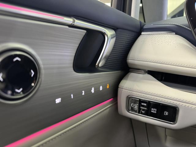 Certificated Used SAIC-GM Buick GL8 PHEV 2024 Lu Zun 1.5T Seven-Seater Luxury Edition