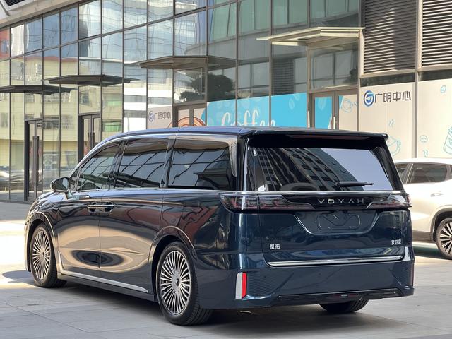 Certificated Used VOYAH Dreamer PHEV 2025 AWD Flagship Kunpeng Edition