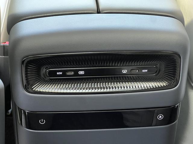 Certificated Used VOYAH Dreamer PHEV 2025 AWD Flagship Kunpeng Edition