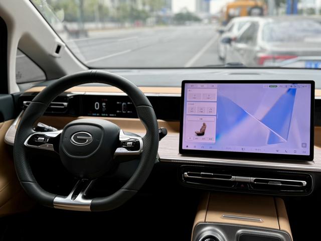 Certificated Used GAC Trumpchi E8 Phev 2024 2.0Atk 150Km Max Version