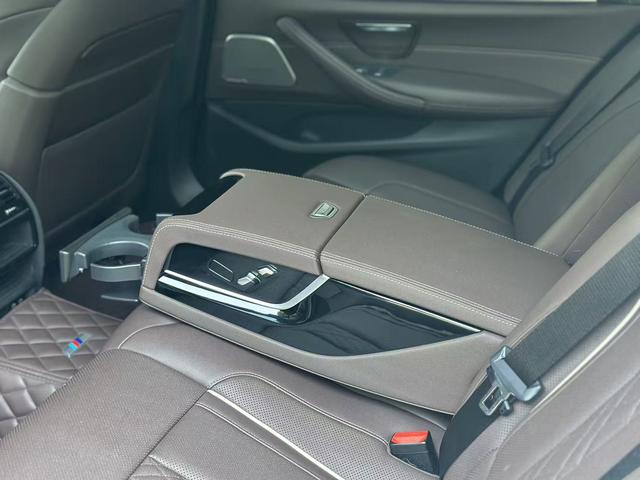 Certificated Used BMW 5 Series PHEV 2021 535Le Luxury Package