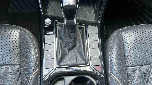 Certificated Used SAIC Volkswagen Passat PHEV 2019 430PHEV Hybrid Luxury Edition