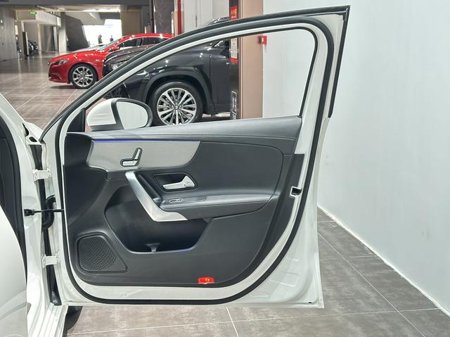 Certificated Used Mercedes-Benz A-Class 2020 A 180 L Sport Sedan Special Configuration