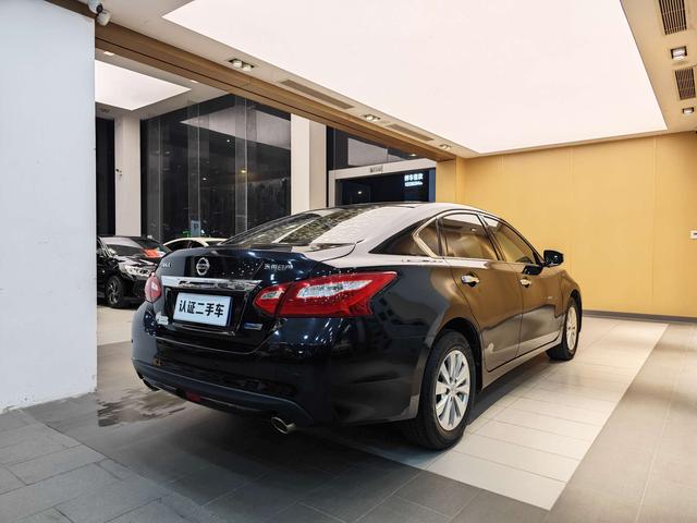 Certificated Used Dongfeng Nissan Teana 2018 2.0L XL Zhijin Version