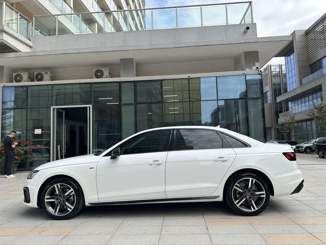 Certificated Used FAW-Audi A4L 2022 40 TFSI Luxury Dynamic Type