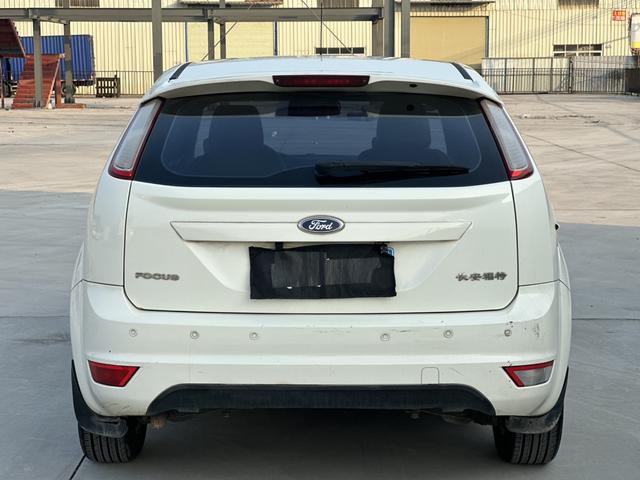 Certificated Used Ford Focus 2013 Model Hatchback Classic 1.8L Automatic Basic