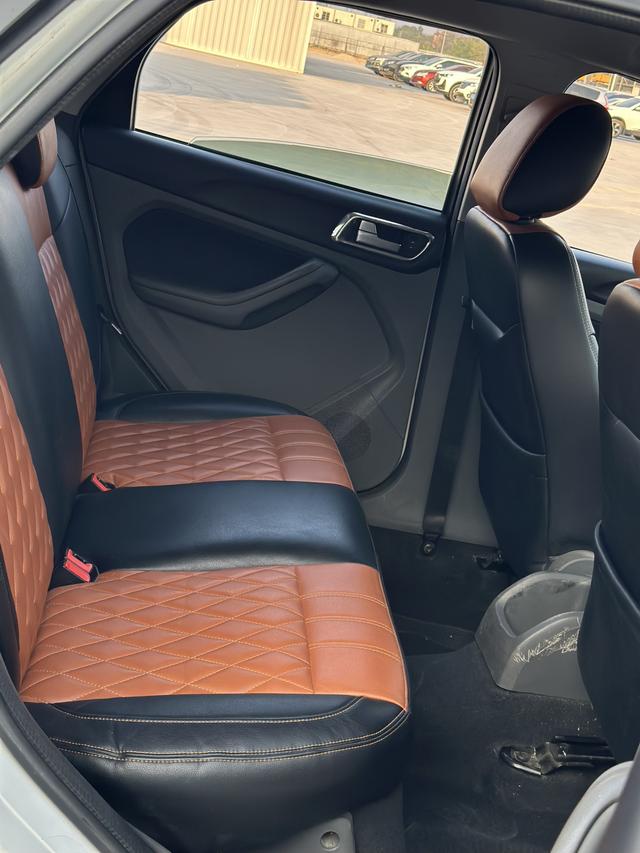 Certificated Used Ford Focus 2013 Model Hatchback Classic 1.8L Automatic Basic