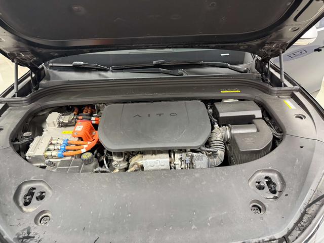 Certificated Pre-Owned Wenjie M9 2024 Extended-Range Ultra Six-Seater Edition -u21923603