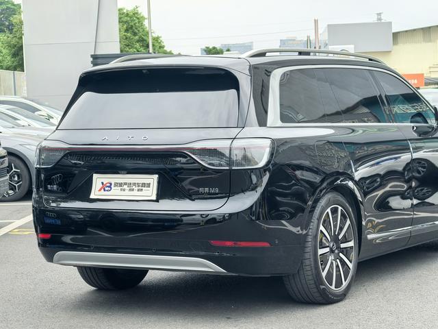 Certificated Pre-Owned Wenjie M9 2024 Extended Range Max Six-Seater Version -u21683184