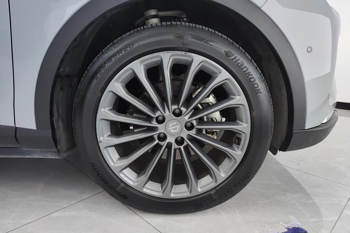 Certificated Pre-Owned Leapmotor C11 2024 Extended-Range 300 Premium Edition -u21737170