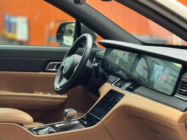 Certificated Pre-Owned Li Auto ONE 2020 Extended-Range 6-Seater Edition -u20578681