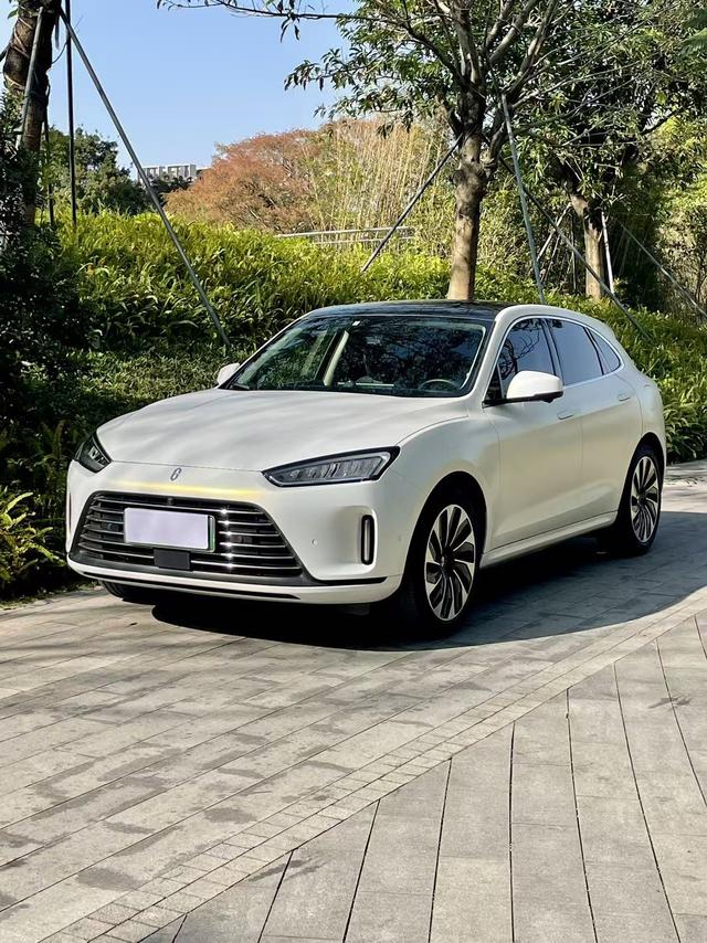 Certificated Pre-Owned Wenjie M5 2022 Extended-Range Rear-Wheel Drive Standard Edition -u21777805