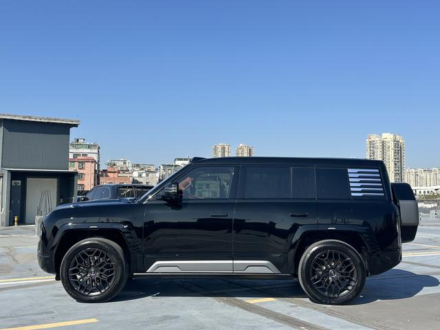 Certificated Pre-Owned Yangwang U8 2023 Luxury Edition -u22079648