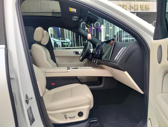 Certificated Pre-Owned Li Auto L6 2024 Pro Edition -u21711173