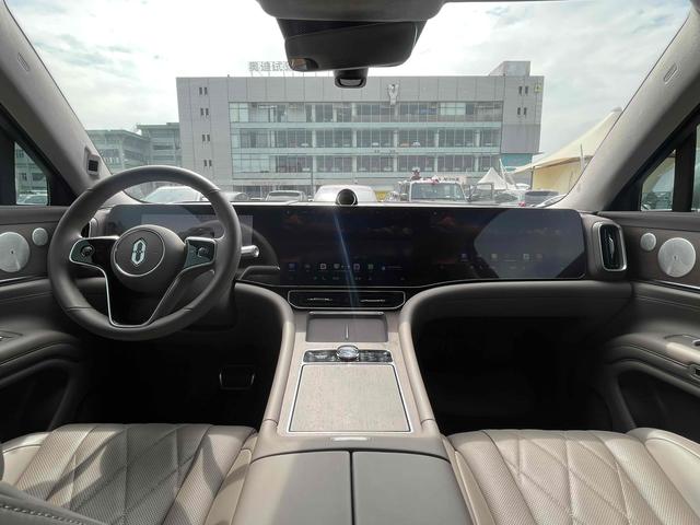 Certificated Pre-Owned Wenjie M9 2024 Extended-Range Ultra Five-Seater Version -u21982807