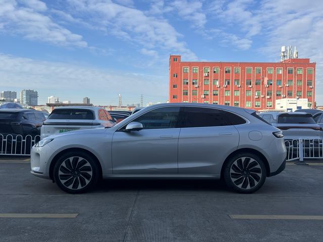 Certificated Pre-Owned Wenjie M5 2022 Extended-Range Four-Wheel Drive Performance Edition -u21714917