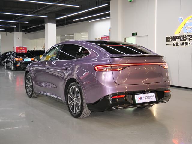 Certificated Pre-Owned Zhijie R7 2024 Extended-Range 37kWh Max Rear-Wheel Drive Version -u21939441