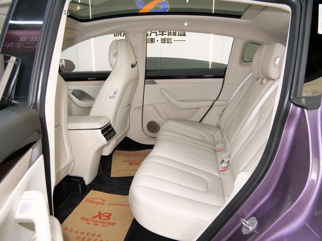 Certificated Pre-Owned Zhijie R7 2024 Extended-Range 37kWh Max Rear-Wheel Drive Version -u21939441