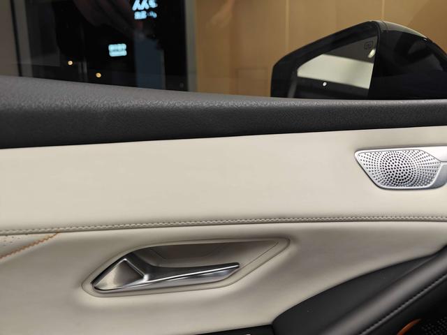 Certificated Pre-Owned Deepal SL03 2024 200 Max 2nd Anniversary Black Gold Knight Edition -u22076073