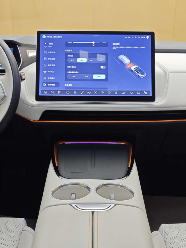 Certificated Pre-Owned Deepal SL03 2024 200 Max 2nd Anniversary Black Gold Knight Edition -u22076073