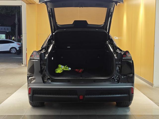 Certificated Pre-Owned Deepal SL03 2024 200 Max 2nd Anniversary Black Gold Knight Edition -u22076073