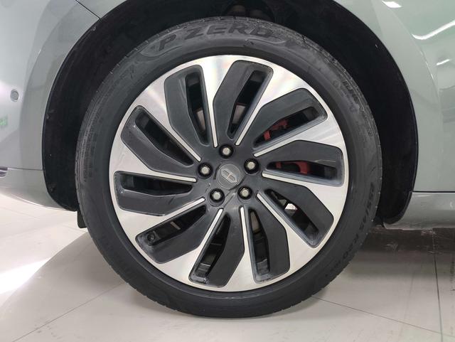 Certificated Pre-Owned Wenjie M5 2022 Extended-Range Four-Wheel Drive Performance Edition -u22037765