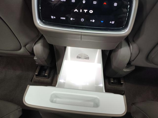 Certificated Pre-Owned AITO M9 2024 Extended Range Ultra Five-Seater Version -u21594493