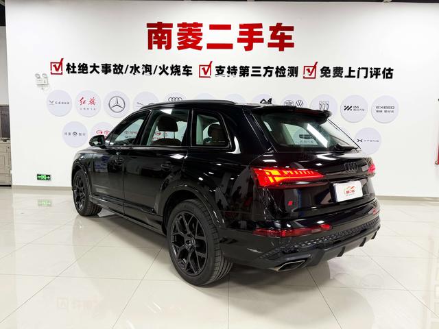 Certificated Pre-Owned Audi Q7 2024 45 TFSI Quattro S Line Black Knight Edition - u21541695
