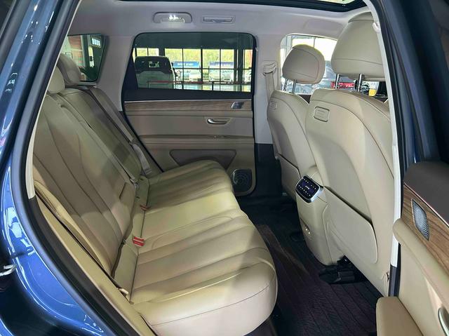 Pre-Owned Wenjie M7 2024 Ultra Five - Seat Four - Wheel Drive Intelligent Driving Edition