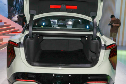 Hongqi EH7