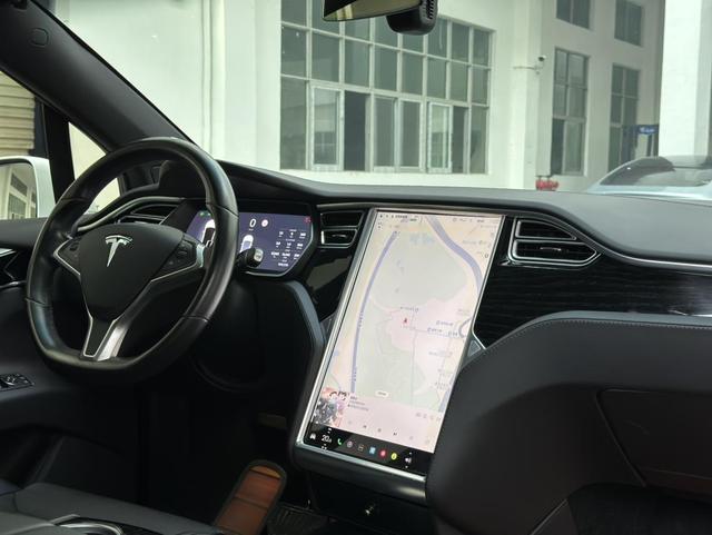 Pre-Owned Tesla Model X 2016 90D