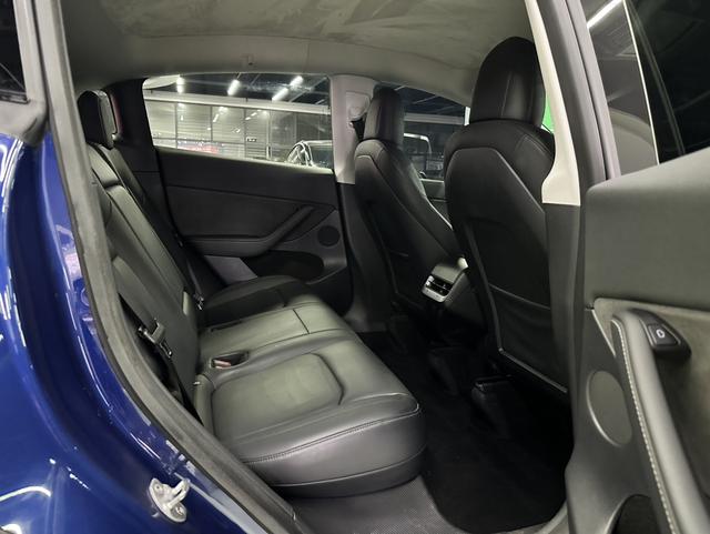 Pre-Owned Tesla Model Y 2021 Long Range All-Wheel Drive Version (3D3/3D7)