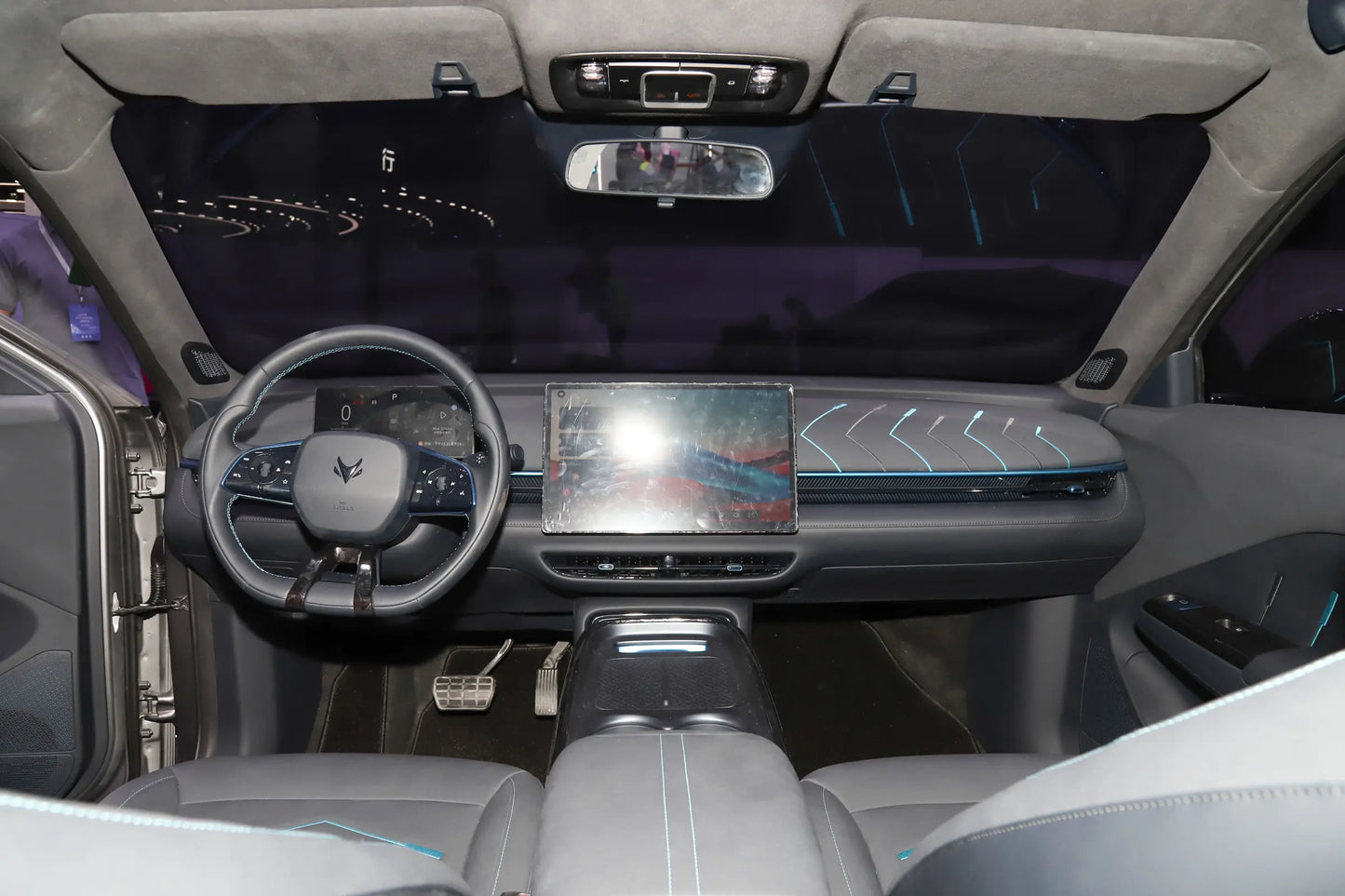 BAIC Arcfox T1