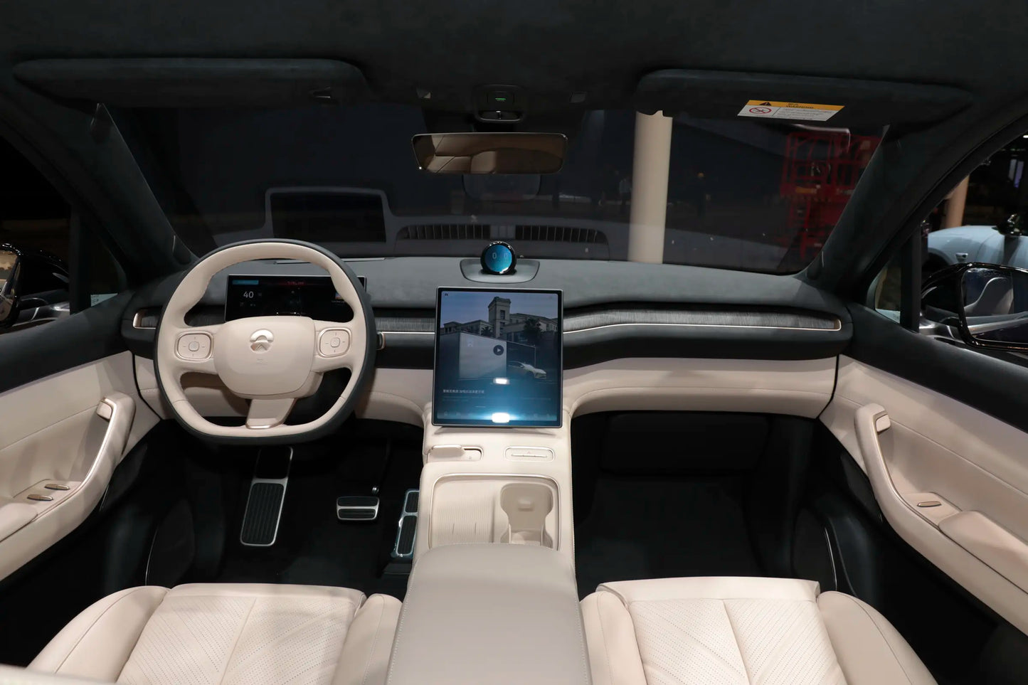 NIO EC7