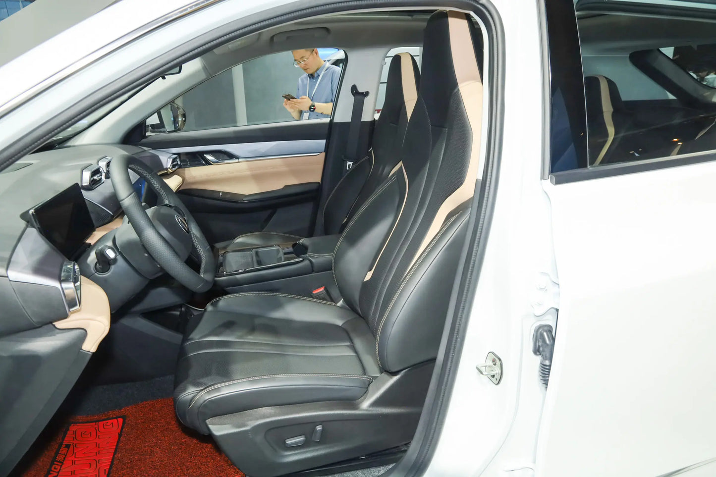 Dongfeng SKY EV01
