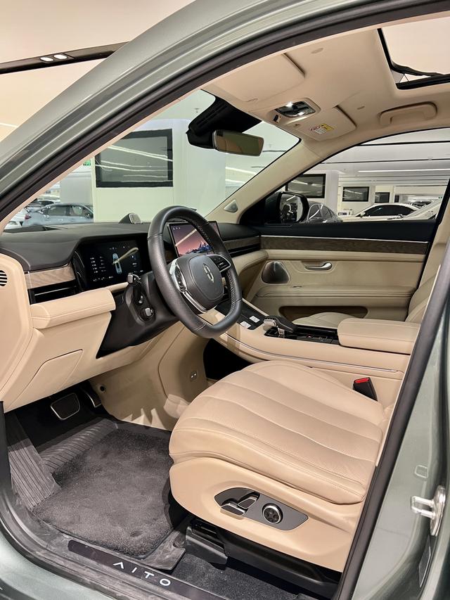 Pre - Owned 2022 AITO M7 Two - Wheel Drive Comfort Edition