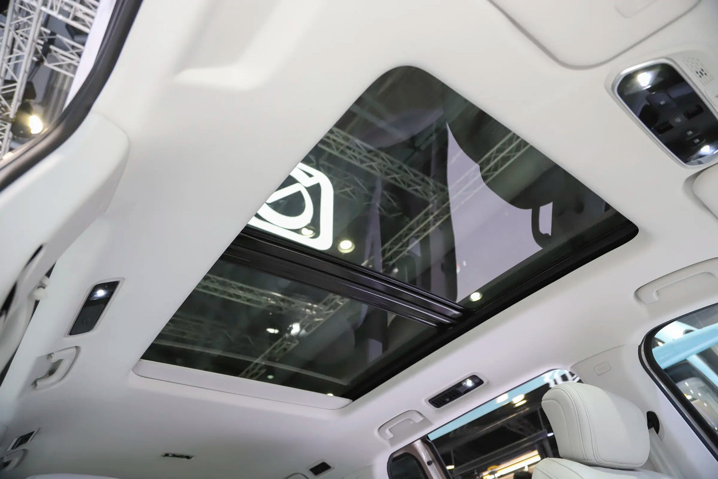 SAIC Maxus MIFA7 EV