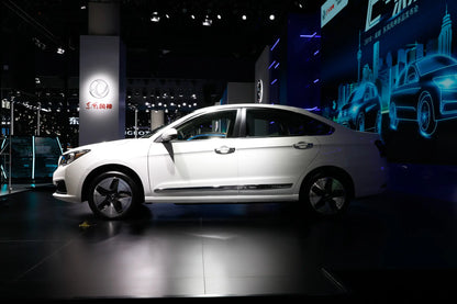 Dongfeng Aeolus E70
