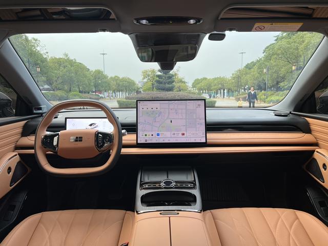 Certificated Pre-Owned Geely Galaxy Xingyao 8 PHEV 2025 Edition 130km EM-i Prestige Version -u21901431