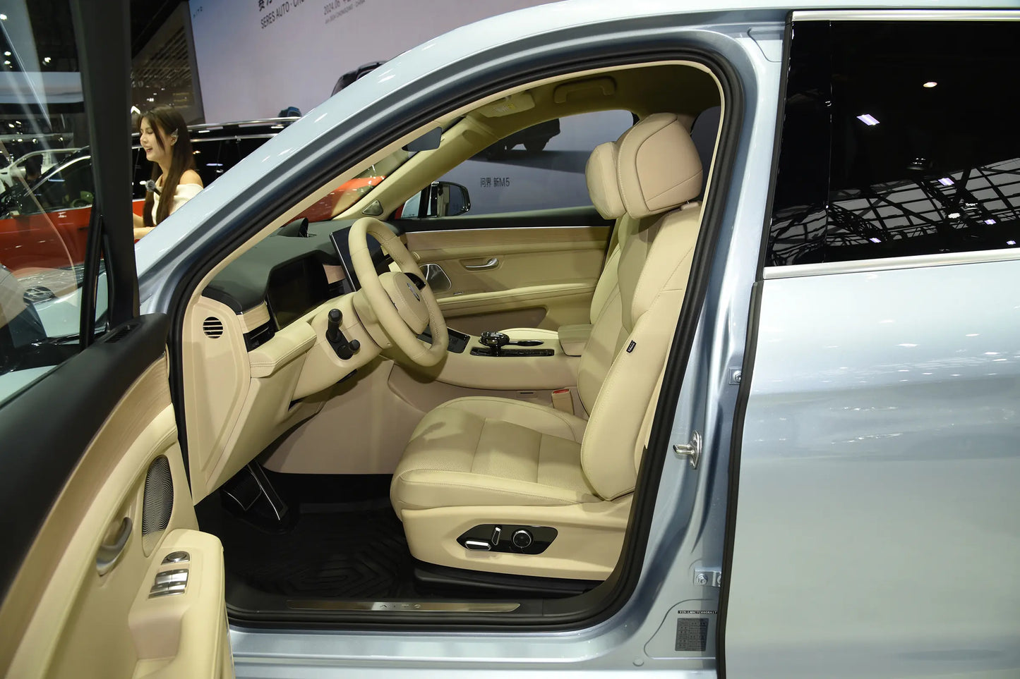 Seres Auto AITO M5