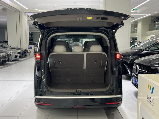 Certificated Pre-Owned Denza D9 DM 2022 970 4WD Flagship Edition -u22085300